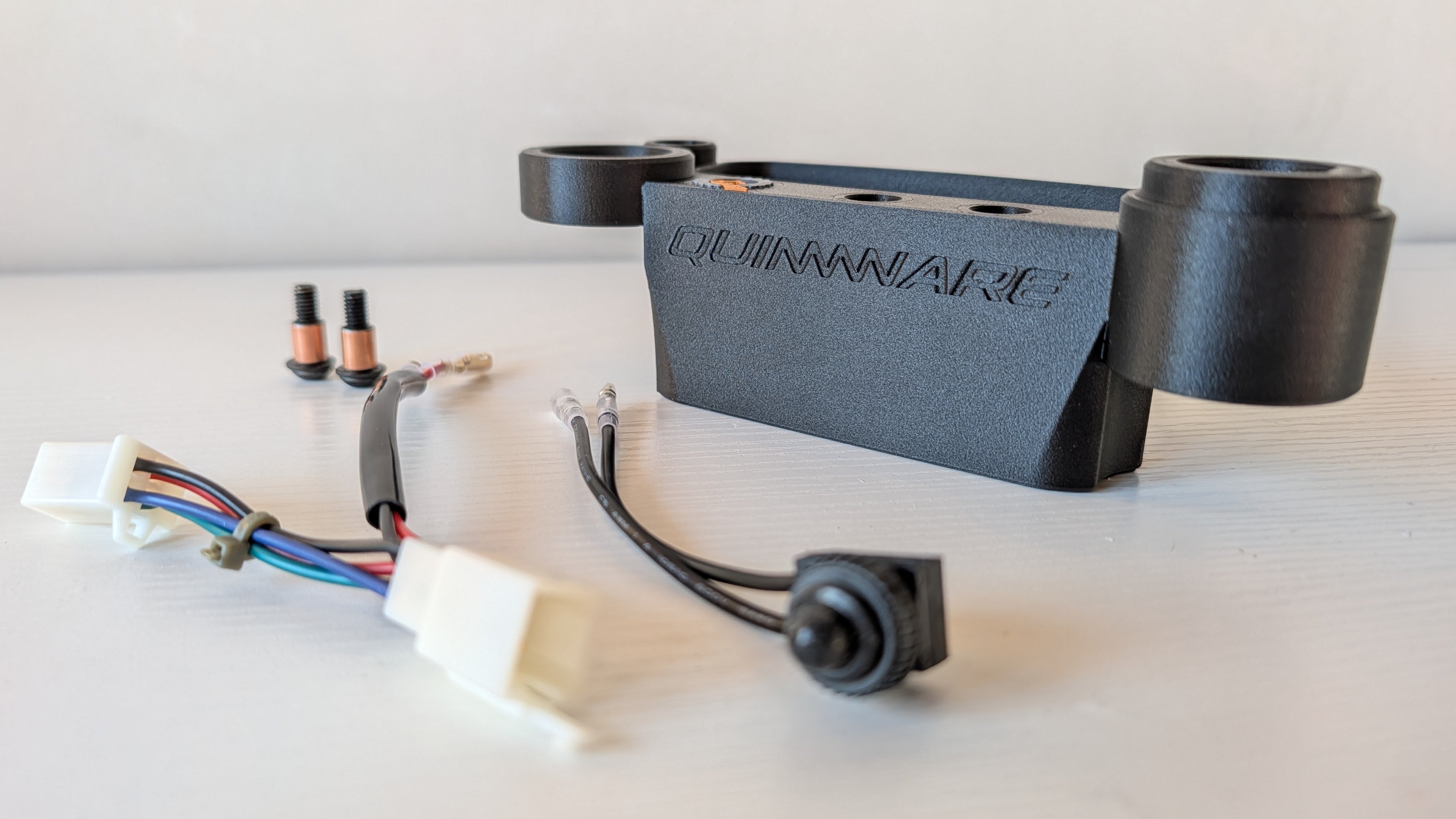 Dashboard mount front view with all components